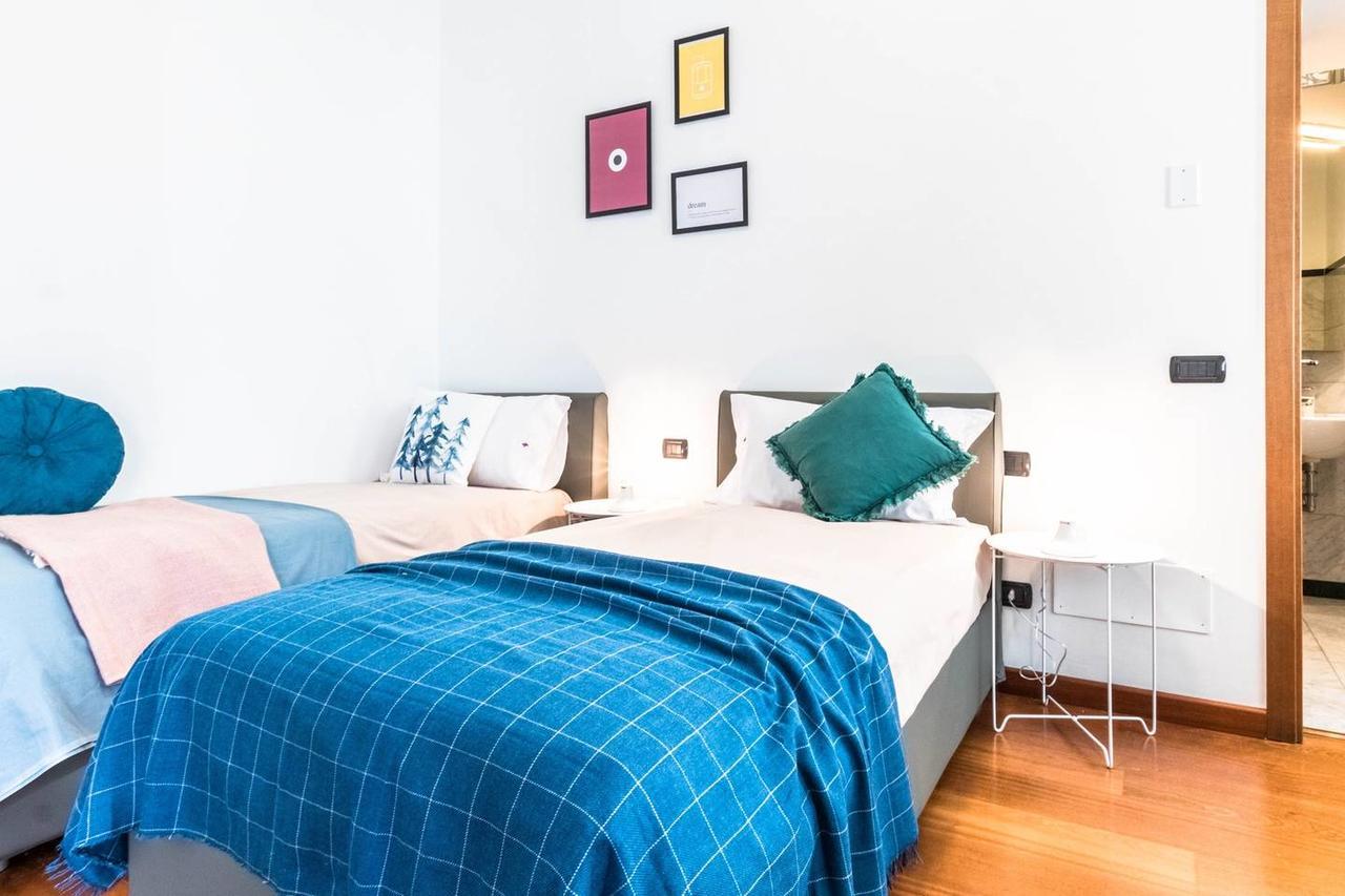 Hintown Duomo Via Baracchini Apartment Milano Exterior foto