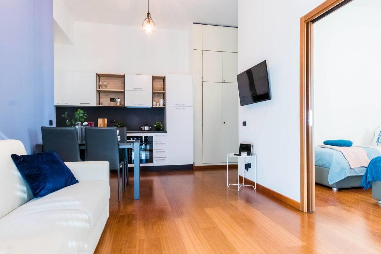 Hintown Duomo Via Baracchini Apartment Milano Exterior foto